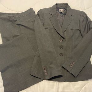 Anne Klein pants suite, Size 6! Gently used!